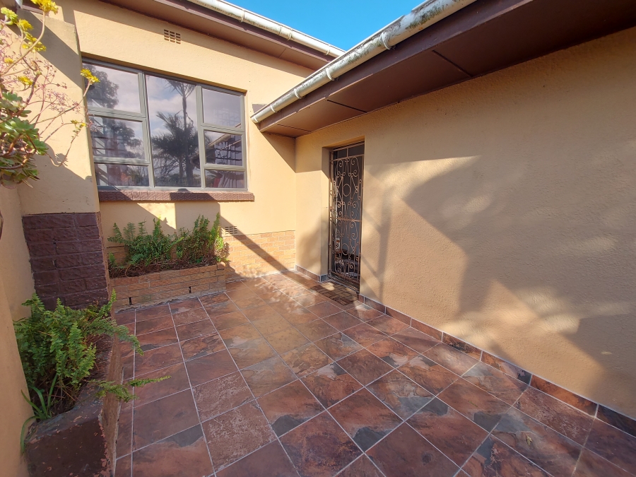 3 Bedroom Property for Sale in Van Riebeeck Hoogte Eastern Cape